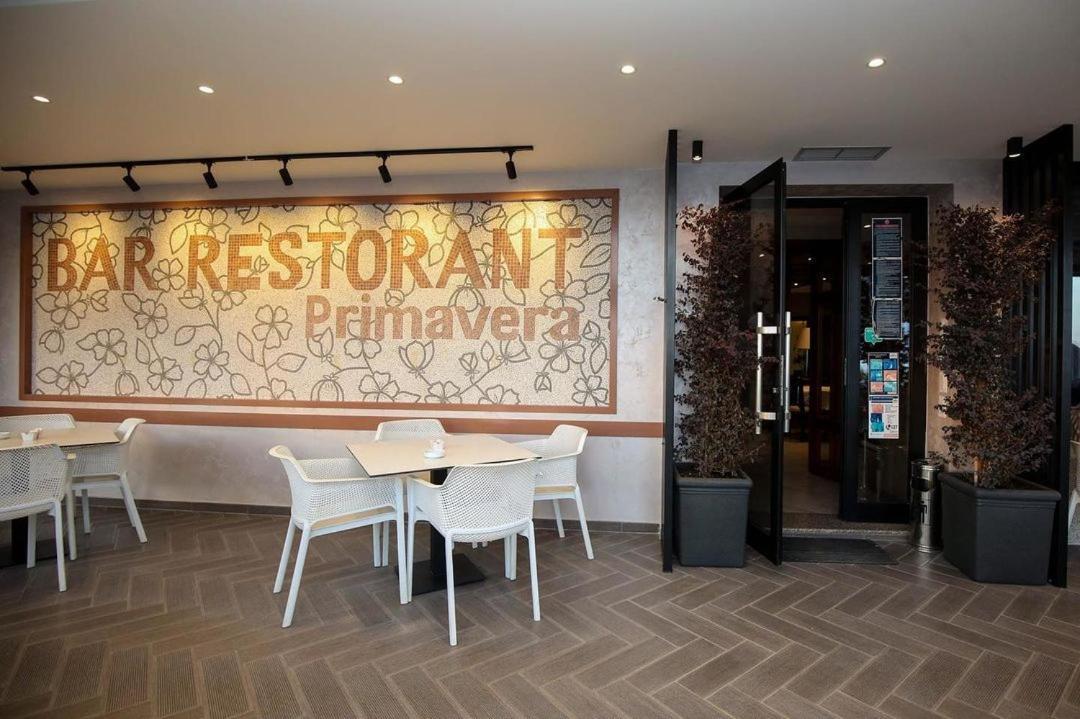 Hotel Primavera Влёра Экстерьер фото