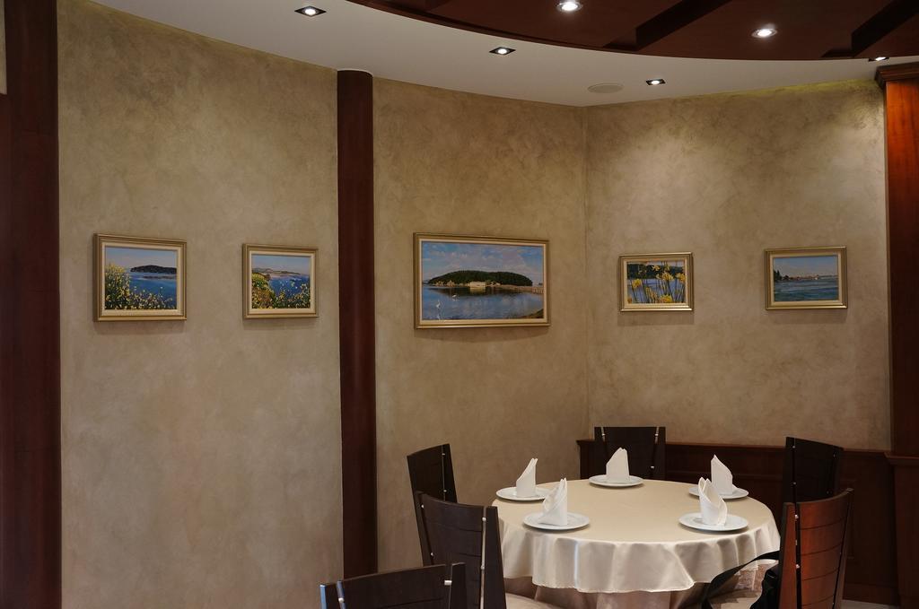 Hotel Primavera Влёра Экстерьер фото