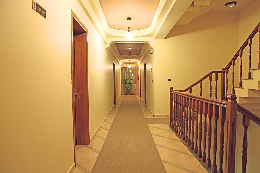 Hotel Primavera Влёра Экстерьер фото